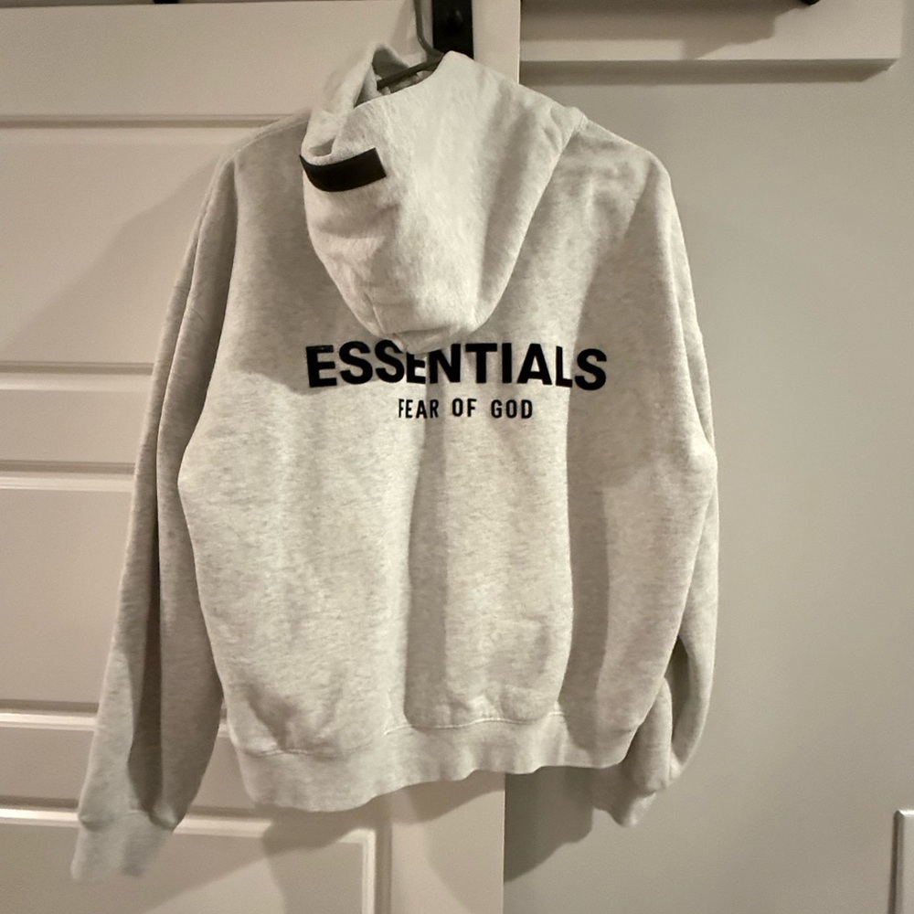 Essentials Men's Light Gray Crewneck Pullover Sweatshirt - small - Picture 2 of 2